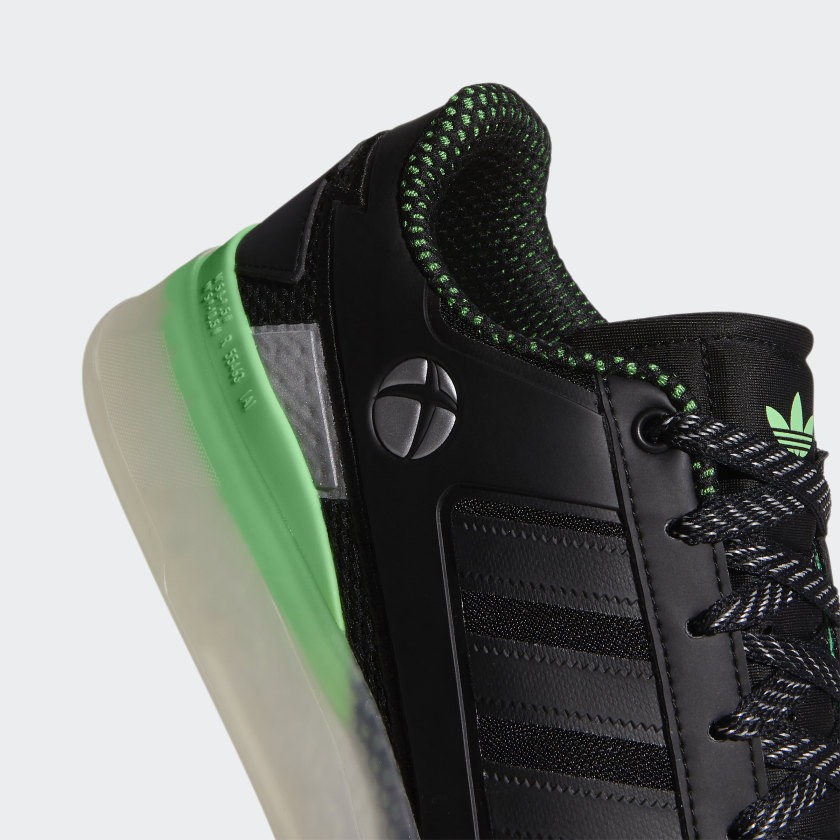 В России стали доступны для покупки кроссовки Adidas из коллекционной серии Xbox