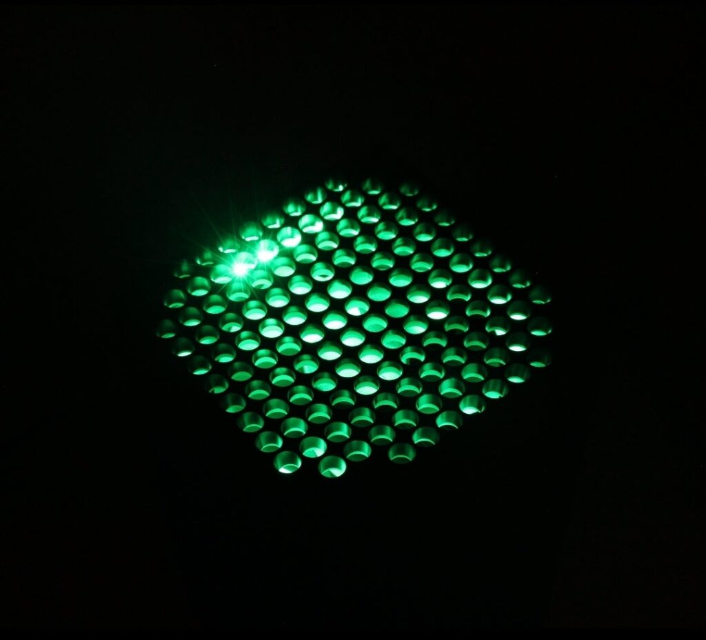 Для Xbox Series X компания Finesse Mods выпускает светодиодные подсветки