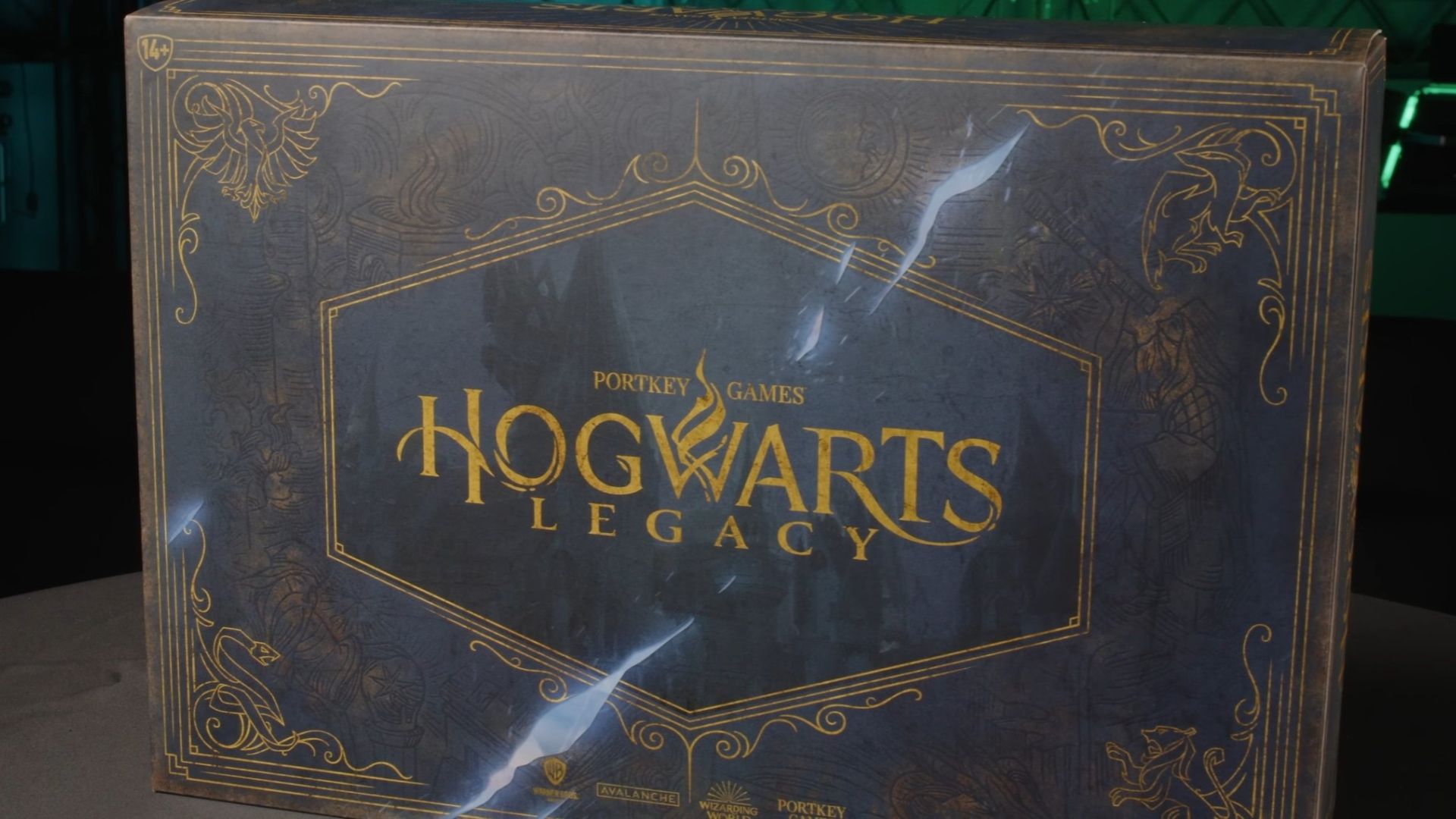Показали коллекционное издание Hogwarts Legacy - оно выглядит впечатляюще