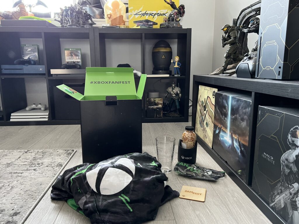 Microsoft рассылает подарки игрокам в рамках Xbox FanFest: с сайта NEWXBOXONE.RU